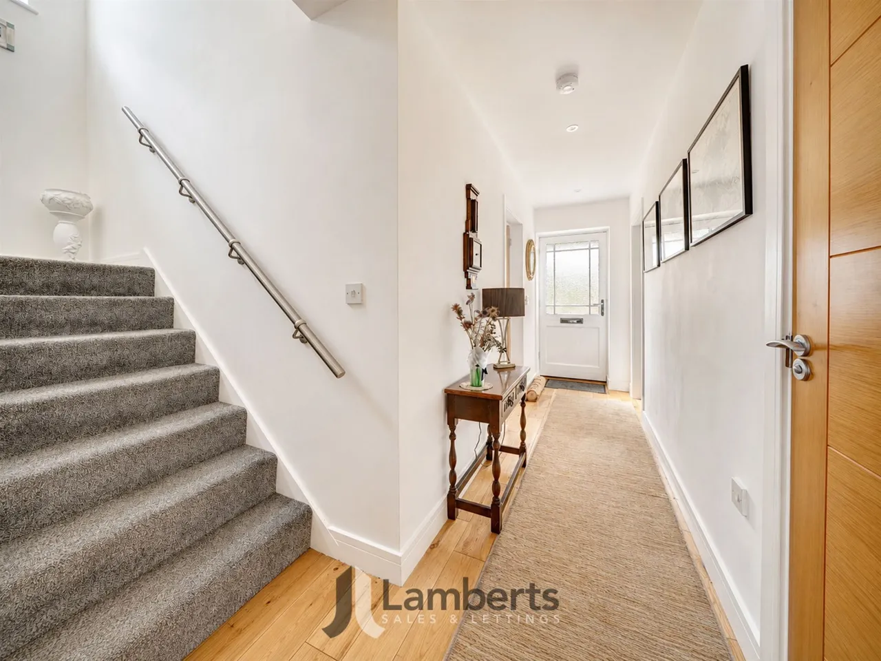 5 Arrow View, Studley, photo 9