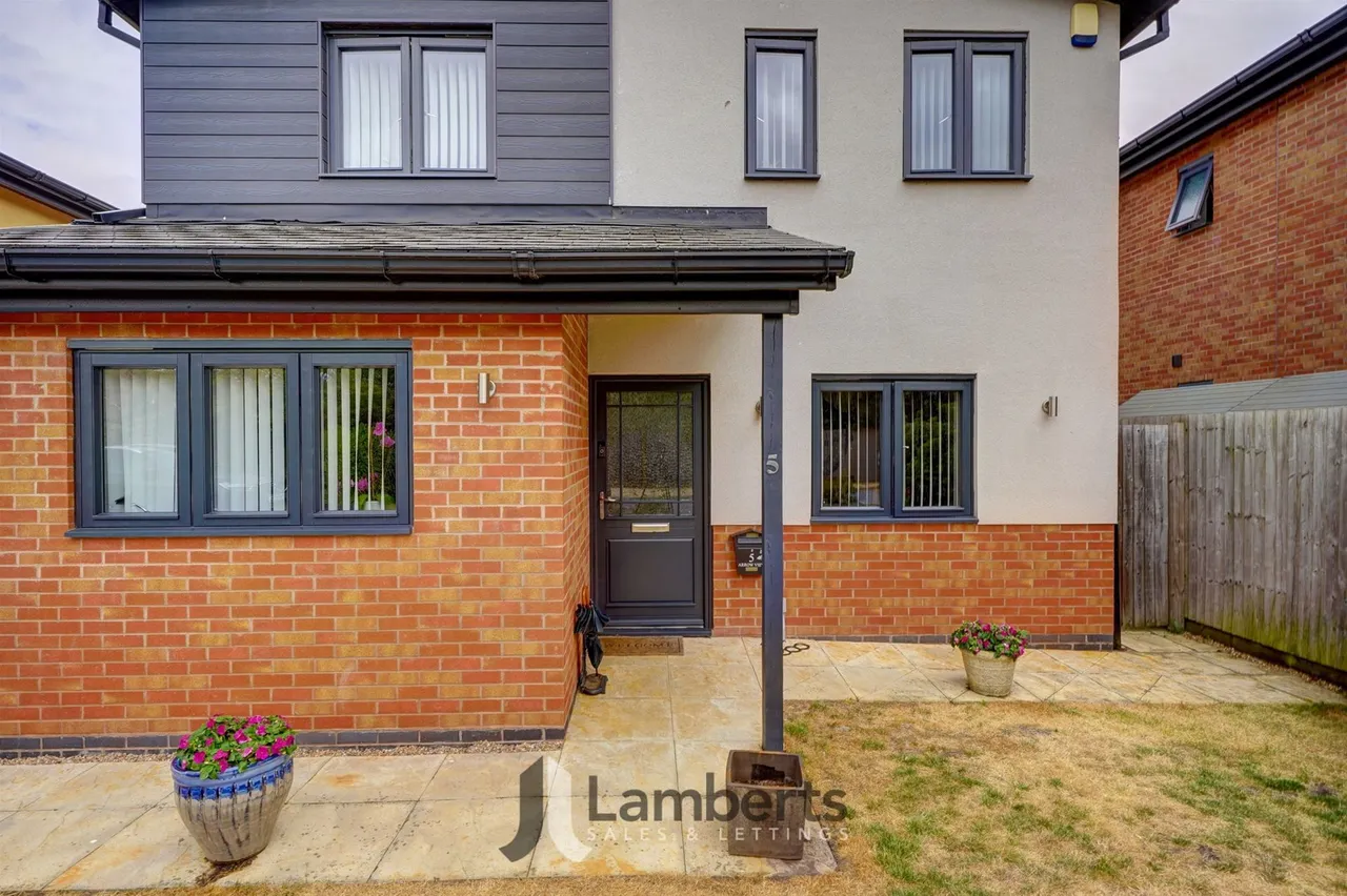 5 Arrow View, Studley, photo 26