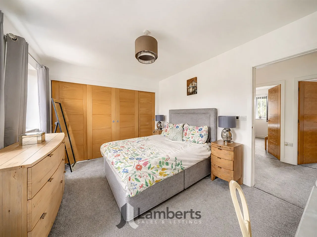 5 Arrow View, Studley, photo 13