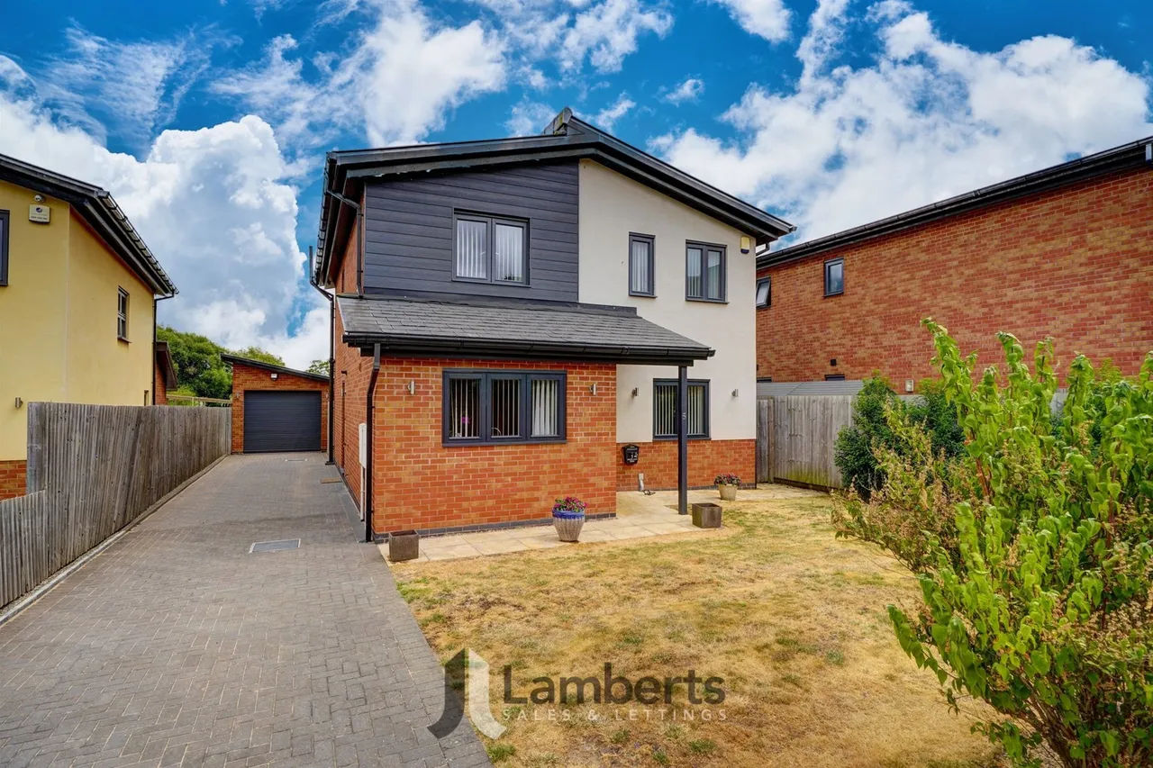 5 Arrow View, Studley, photo 28