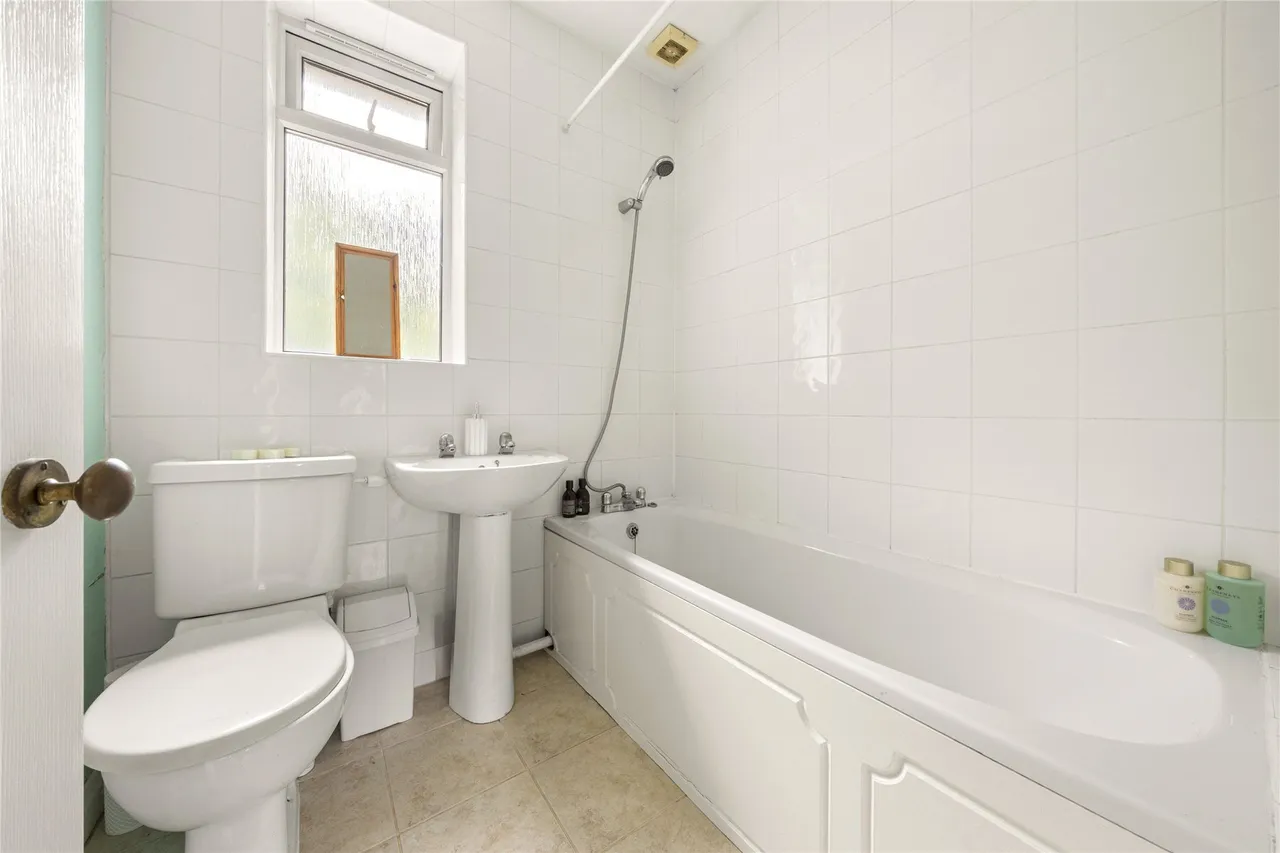 Brooklands Road, Weybridge, Surrey, KT13, photo 11