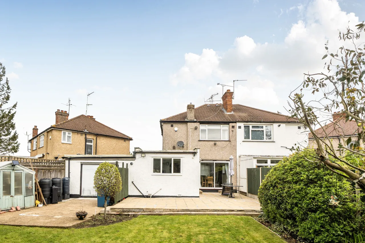 Chatsworth Gardens, Harrow, HA2, photo 12