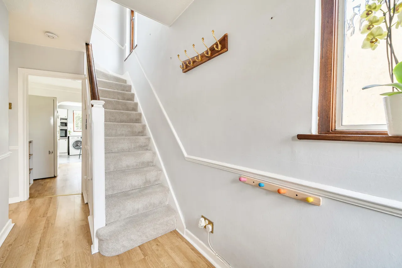 Chatsworth Gardens, Harrow, HA2, photo 18