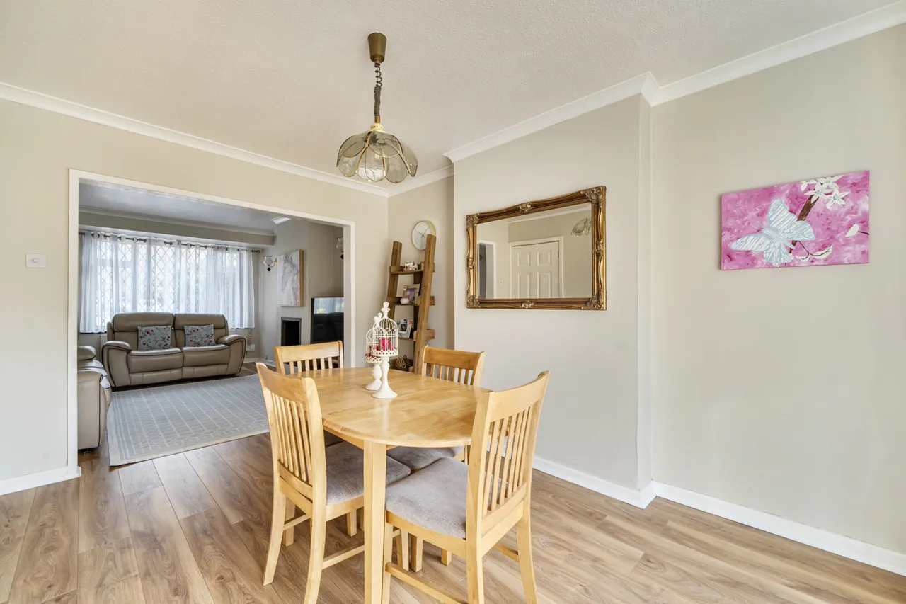 Chatsworth Gardens, Harrow, HA2, photo 17