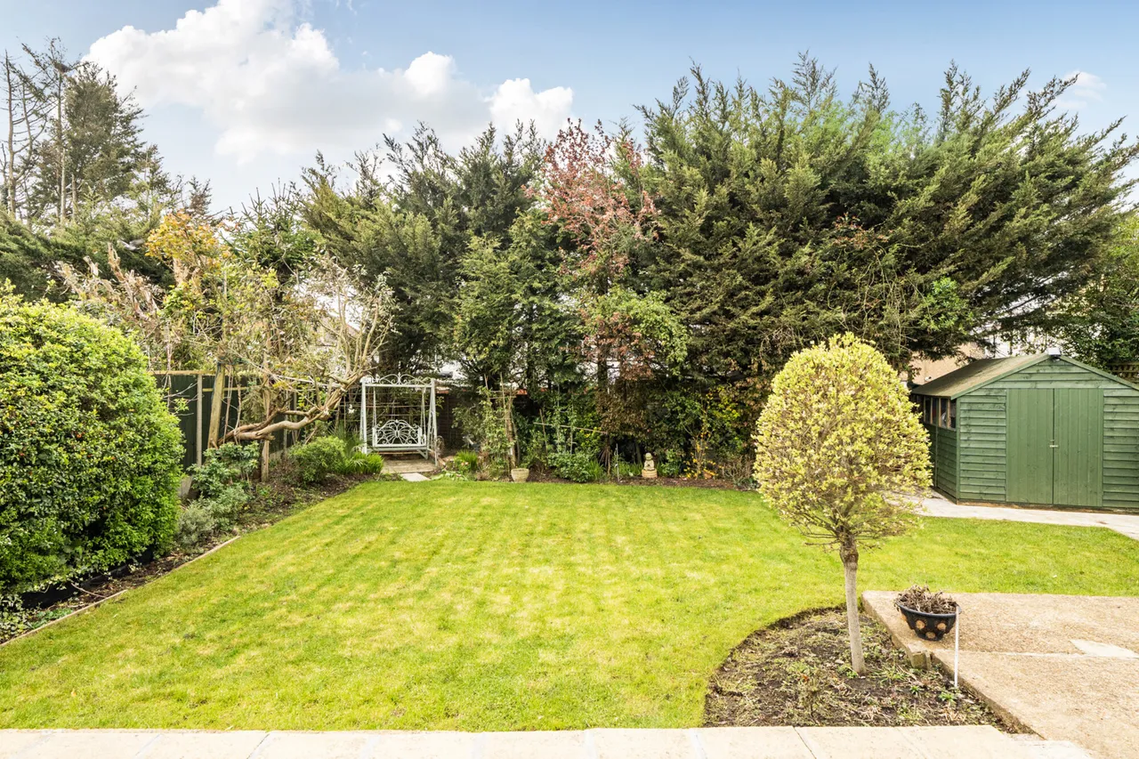 Chatsworth Gardens, Harrow, HA2, photo 13