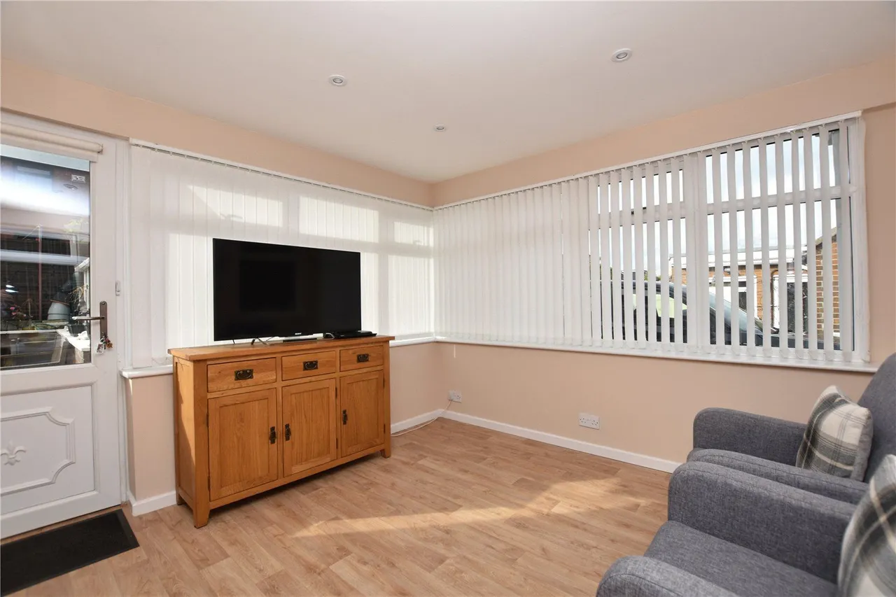 Brighton Avenue, Morley, LS27, photo 5