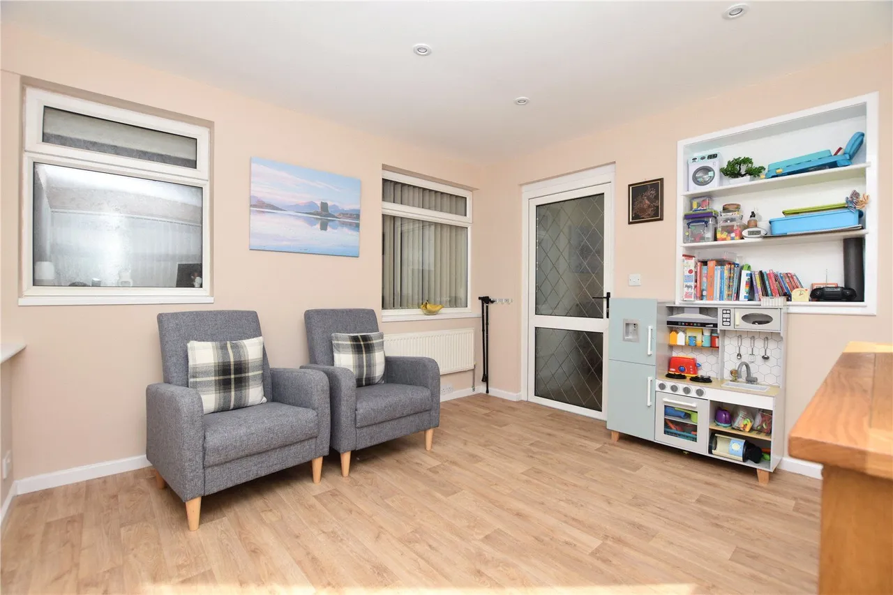 Brighton Avenue, Morley, LS27, photo 16