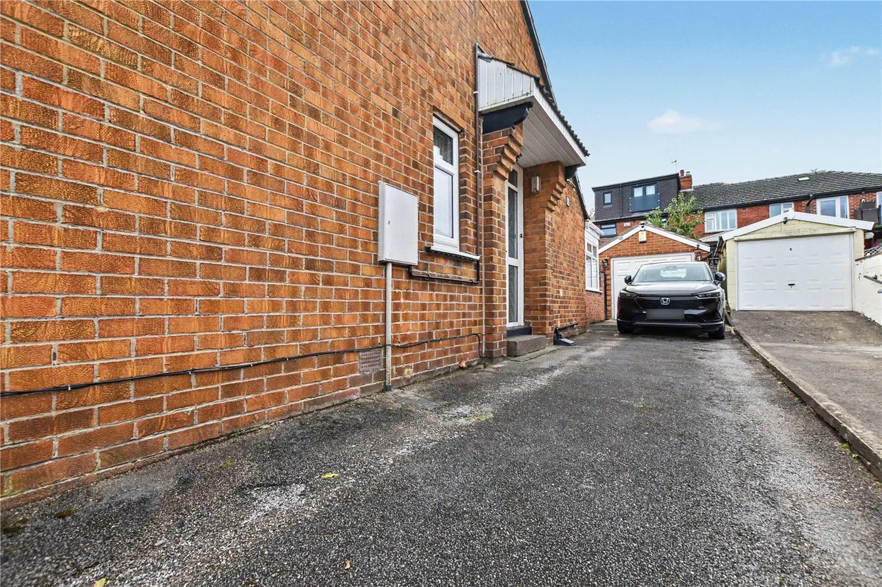 Brighton Avenue, Morley, LS27, photo 11