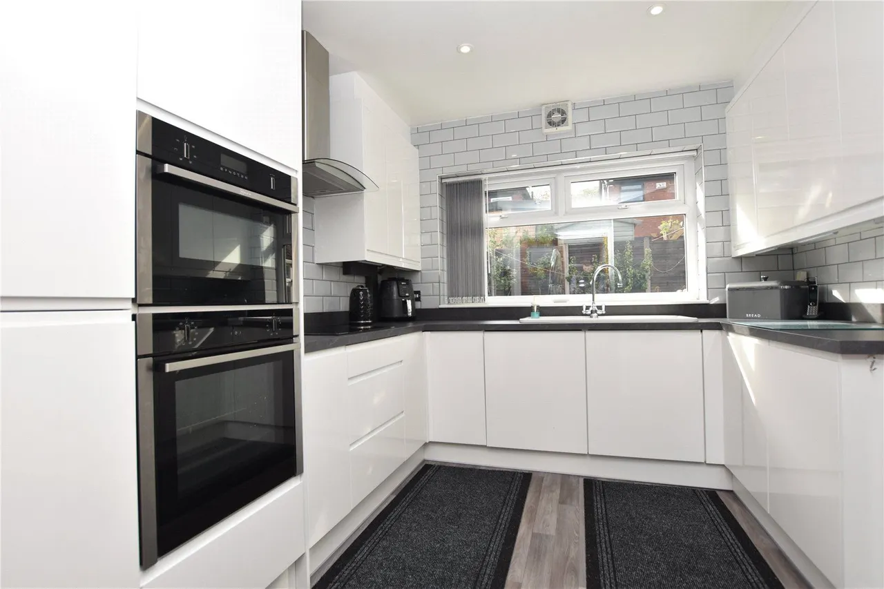 Brighton Avenue, Morley, LS27, photo 4