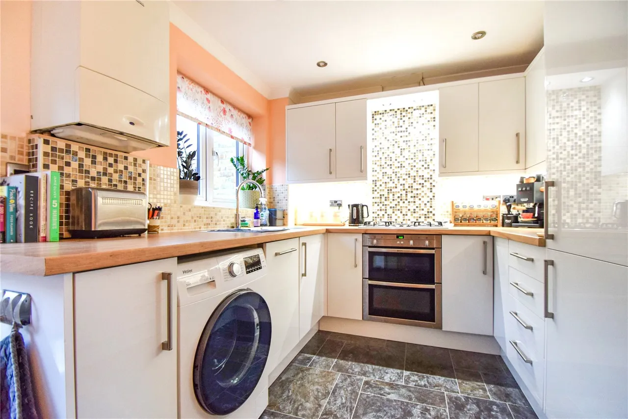 Stubbs Folly, College Town, Sandhurst, Berkshire, GU47 0ZB, photo 3