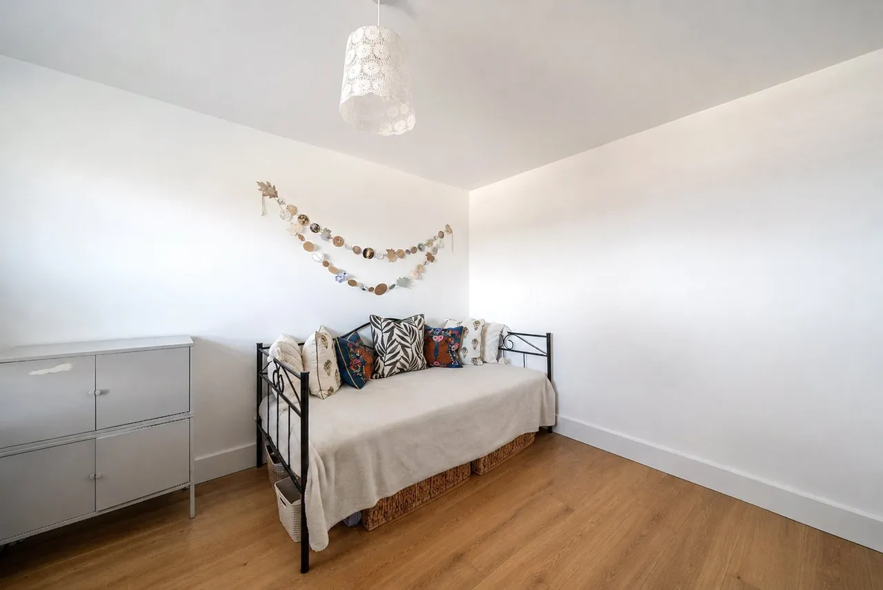 Merton Road, London, SW18 5SW, photo 6