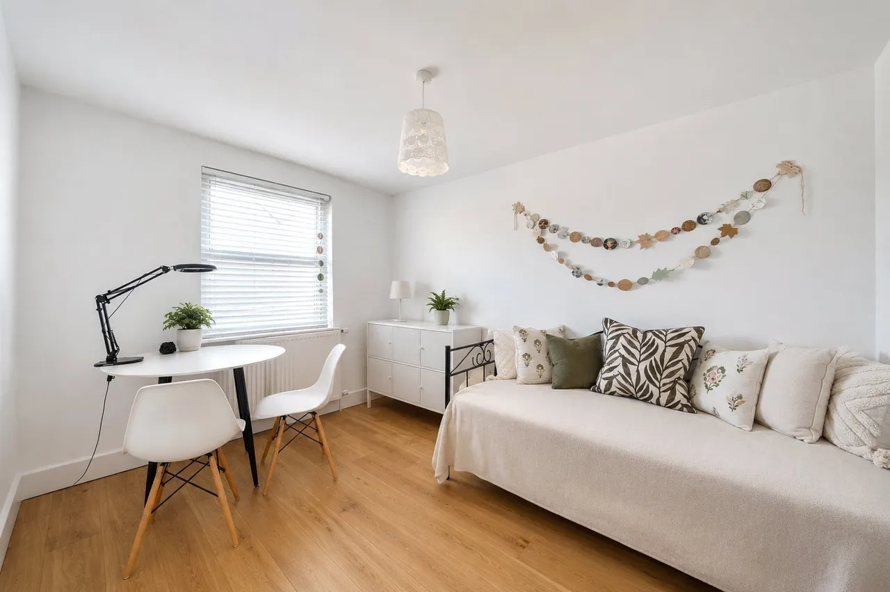 Merton Road, London, SW18 5SW, photo 4