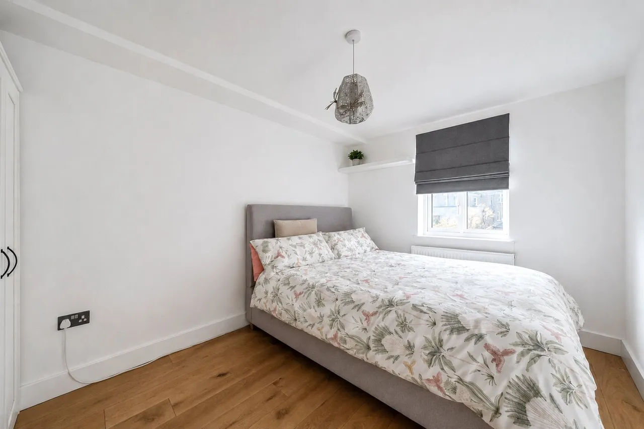 Merton Road, London, SW18 5SW, photo 5