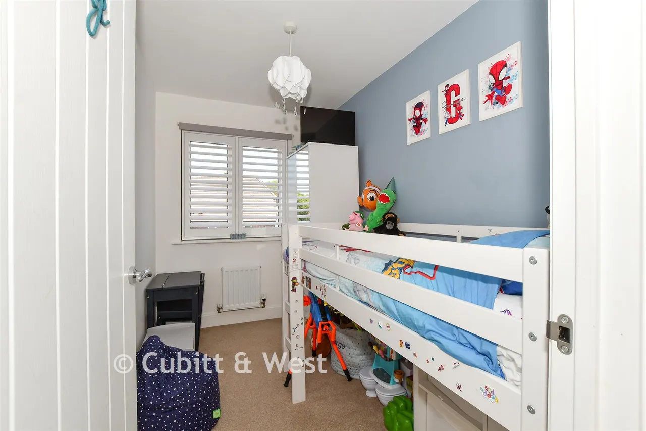 Centenary Road, Southwater, RH13, photo 11