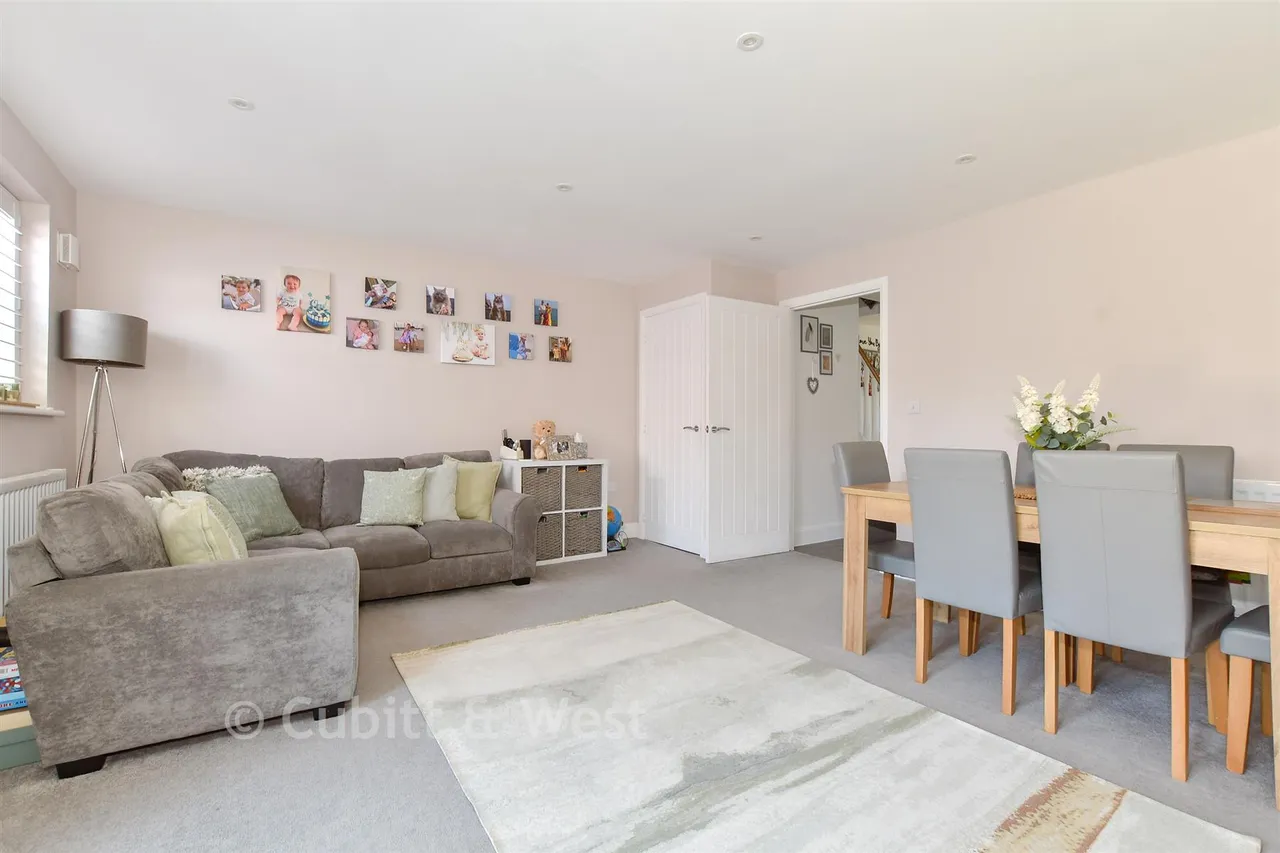 Centenary Road, Southwater, RH13, photo 3