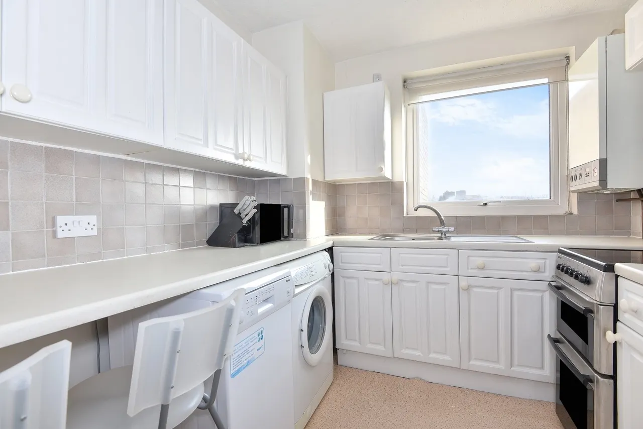 Lenham Road, Lee, SE12, photo 2