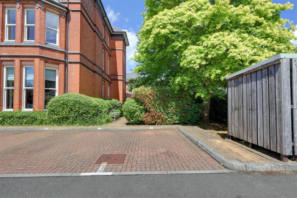 Huckley Field, Abbeymead, GL4, photo 12