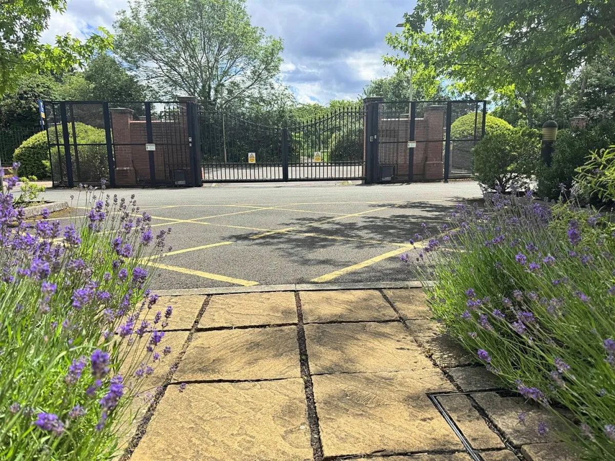 Huckley Field, Abbeymead, GL4, photo 13