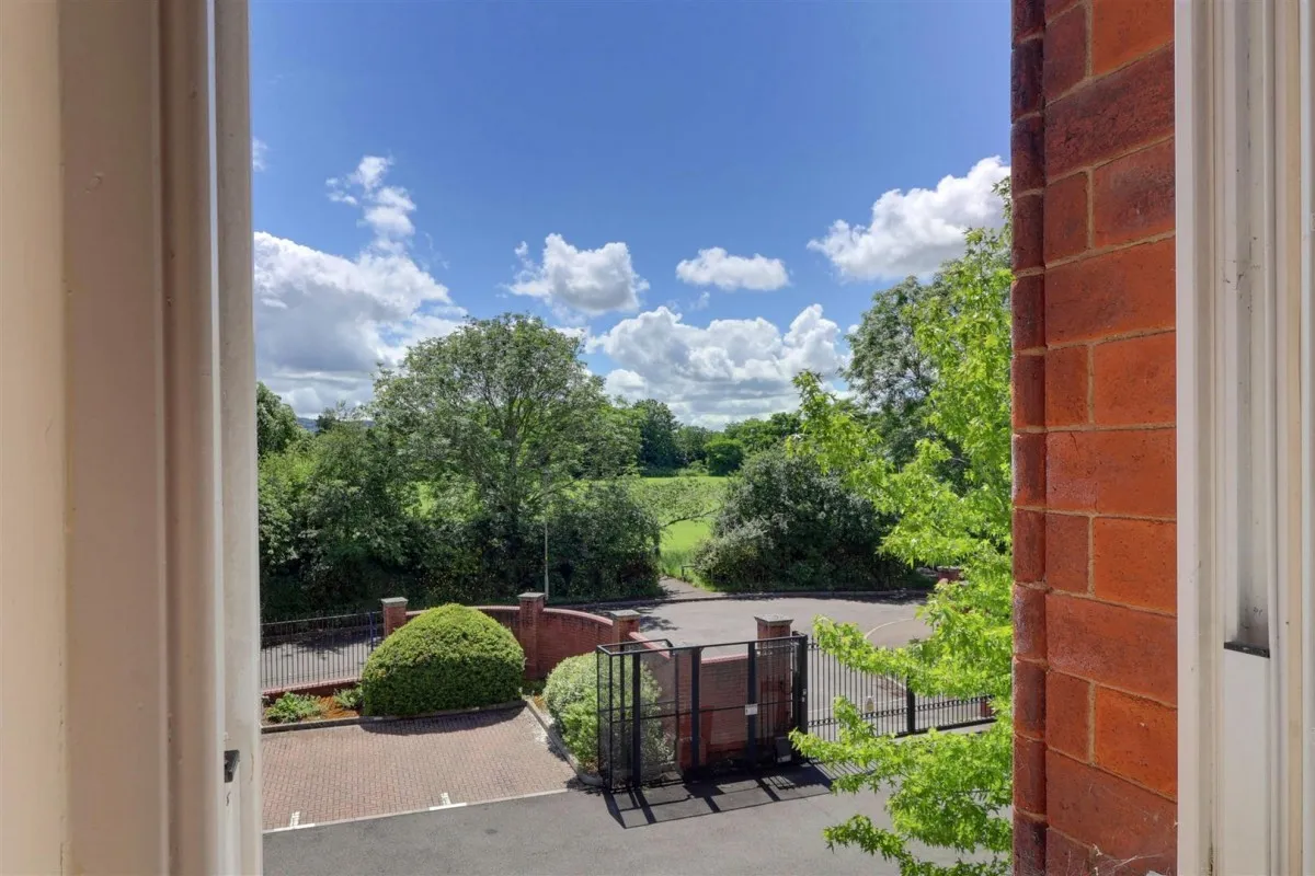 Huckley Field, Abbeymead, GL4, photo 5