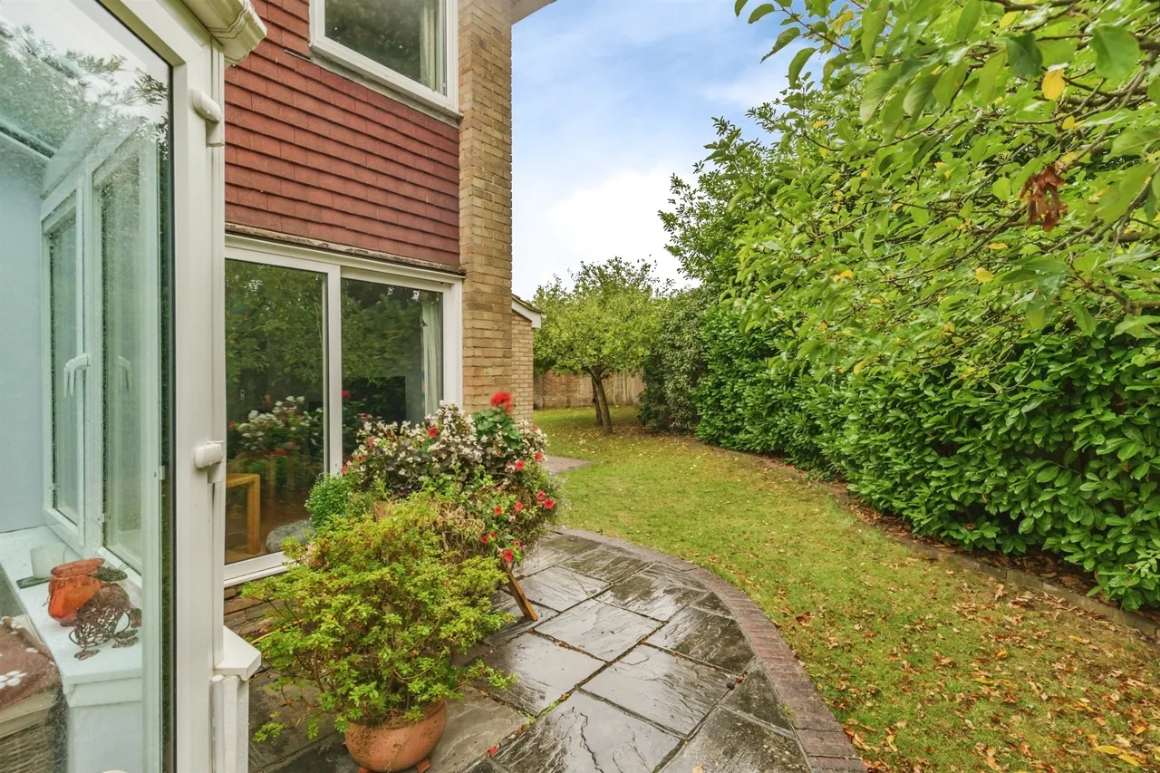 Welbeck Close, Burgess Hill, RH15, photo 19