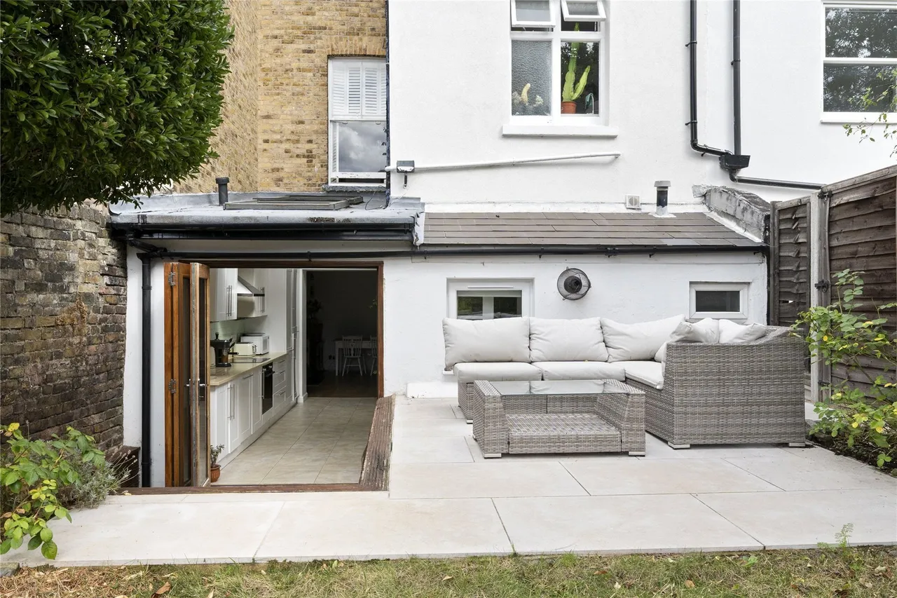 St. Andrew's Road, Surbiton, KT6, photo 13