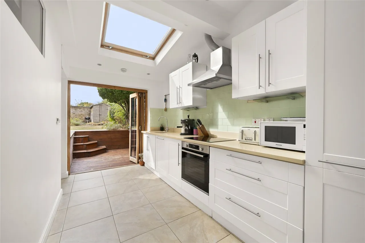 St. Andrew's Road, Surbiton, KT6, photo 5