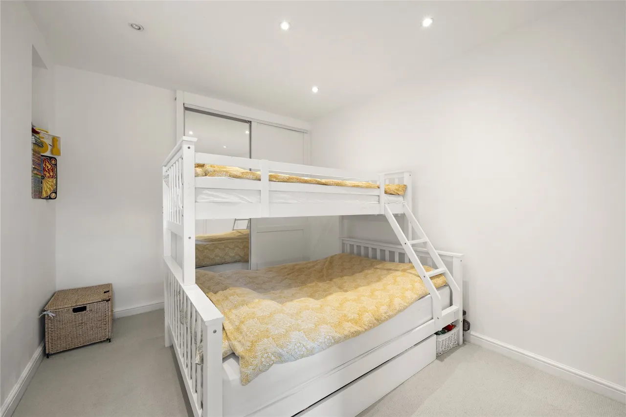 St. Andrew's Road, Surbiton, KT6, photo 8