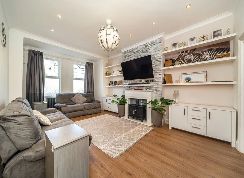 Pendle Road, Furzedown, SW16, photo 3