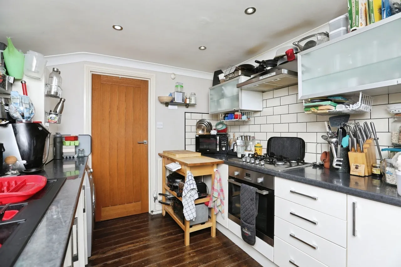 Lower Road, Teynham, Sittingbourne, Kent, ME9, photo 16