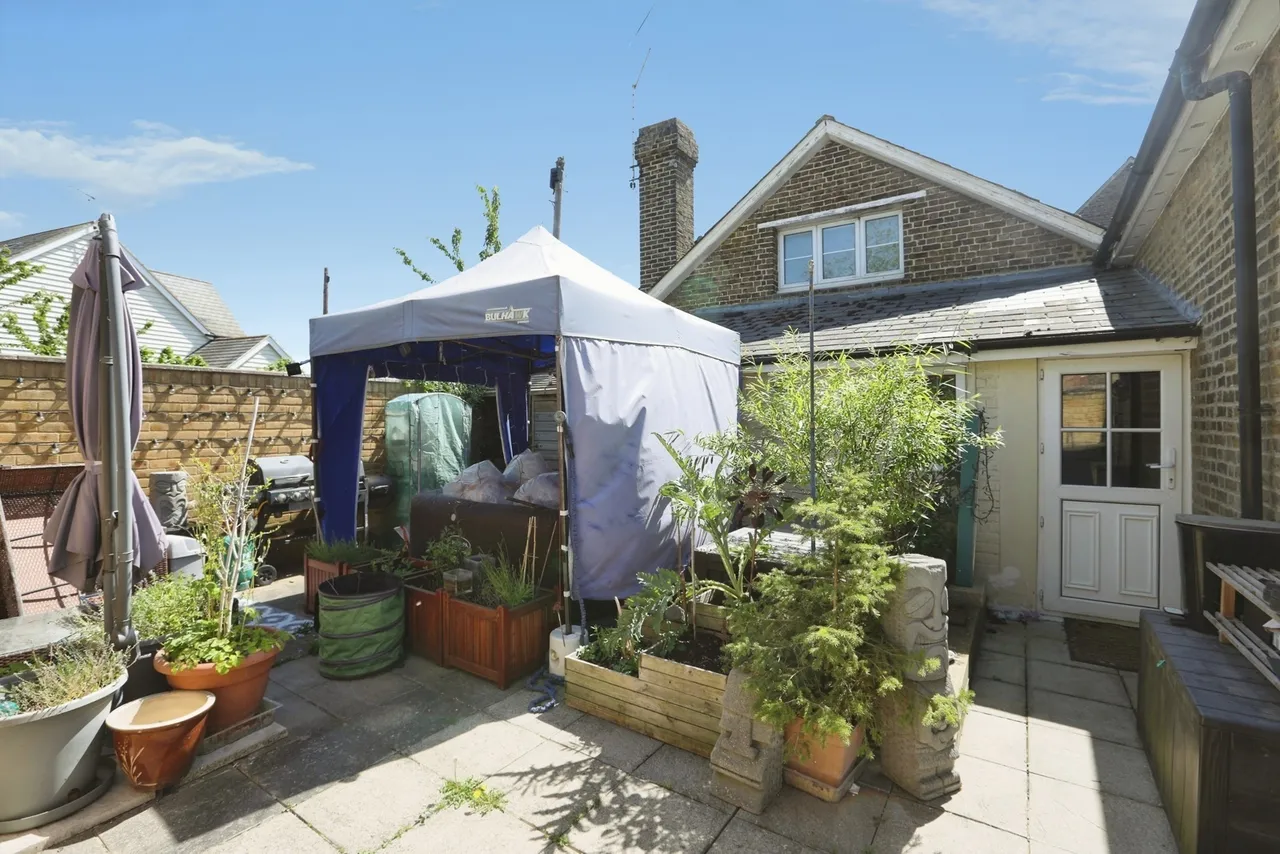 Lower Road, Teynham, Sittingbourne, Kent, ME9, photo 10