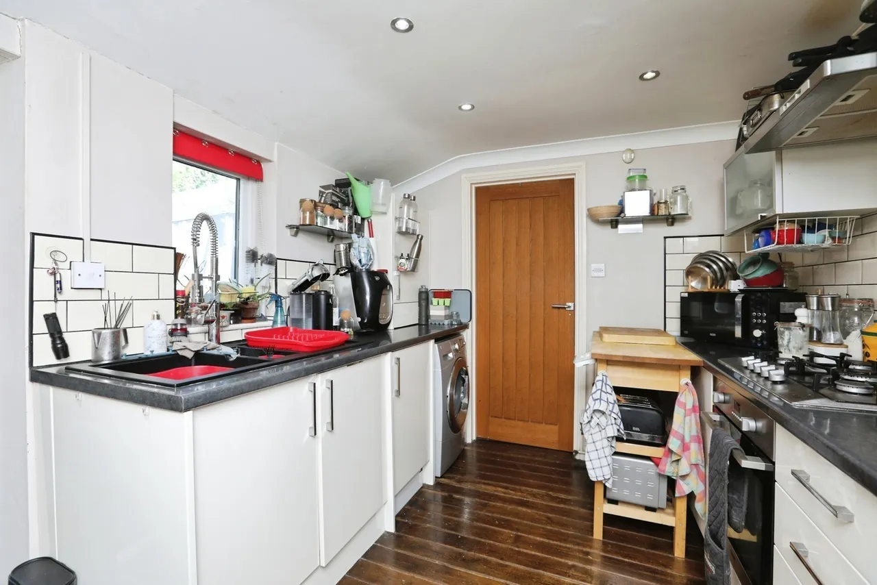 Lower Road, Teynham, Sittingbourne, Kent, ME9, photo 7