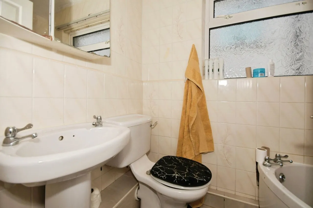 Vickers Road, Sheffield, S5, photo 8