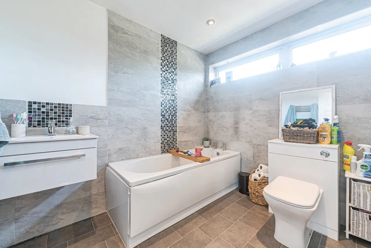 Derwent Road, Basingstoke, RG22, photo 20