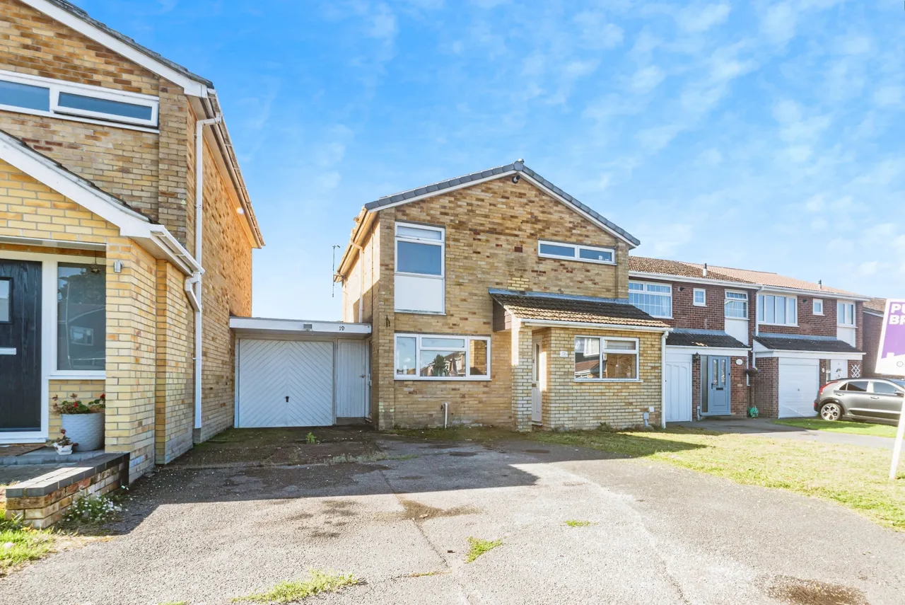 Derwent Road, Basingstoke, RG22, photo 2