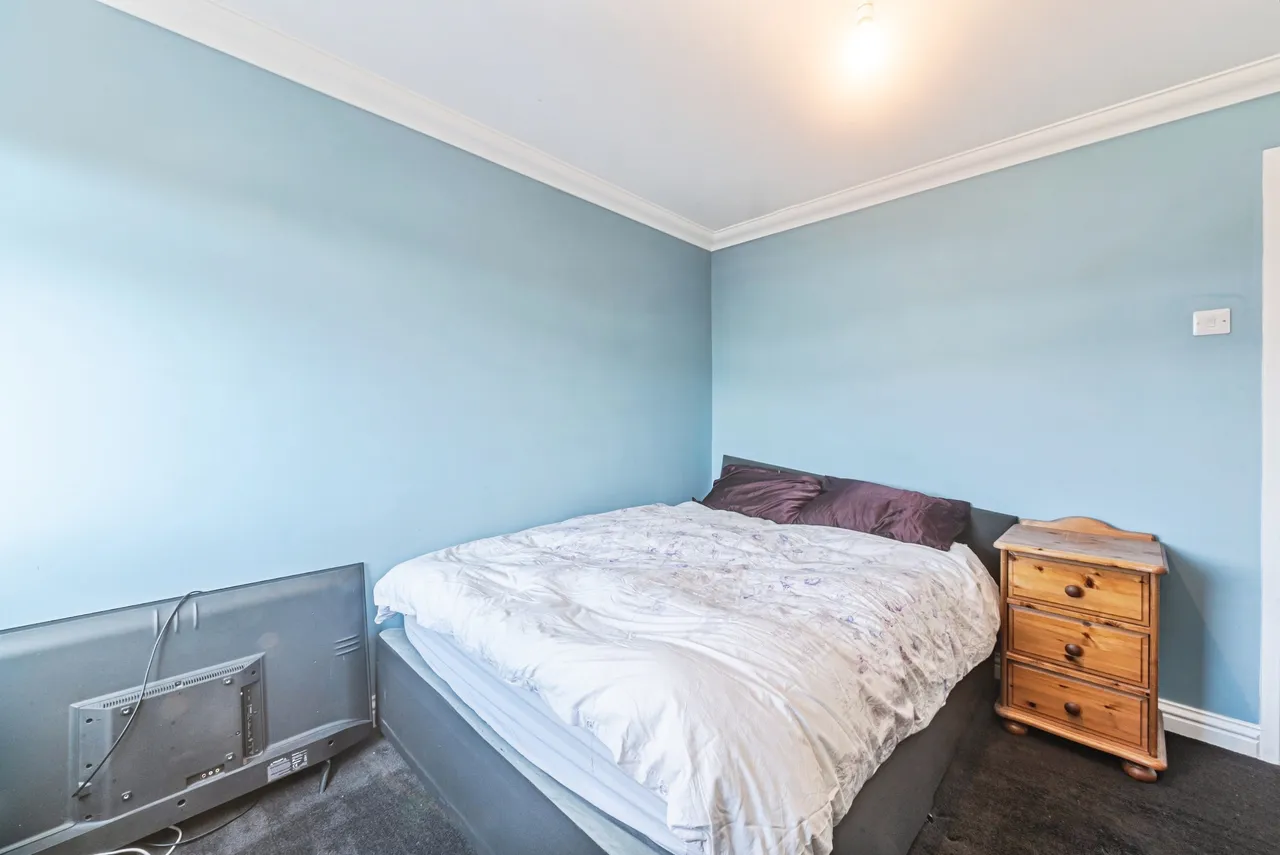 Derwent Road, Basingstoke, RG22, photo 15