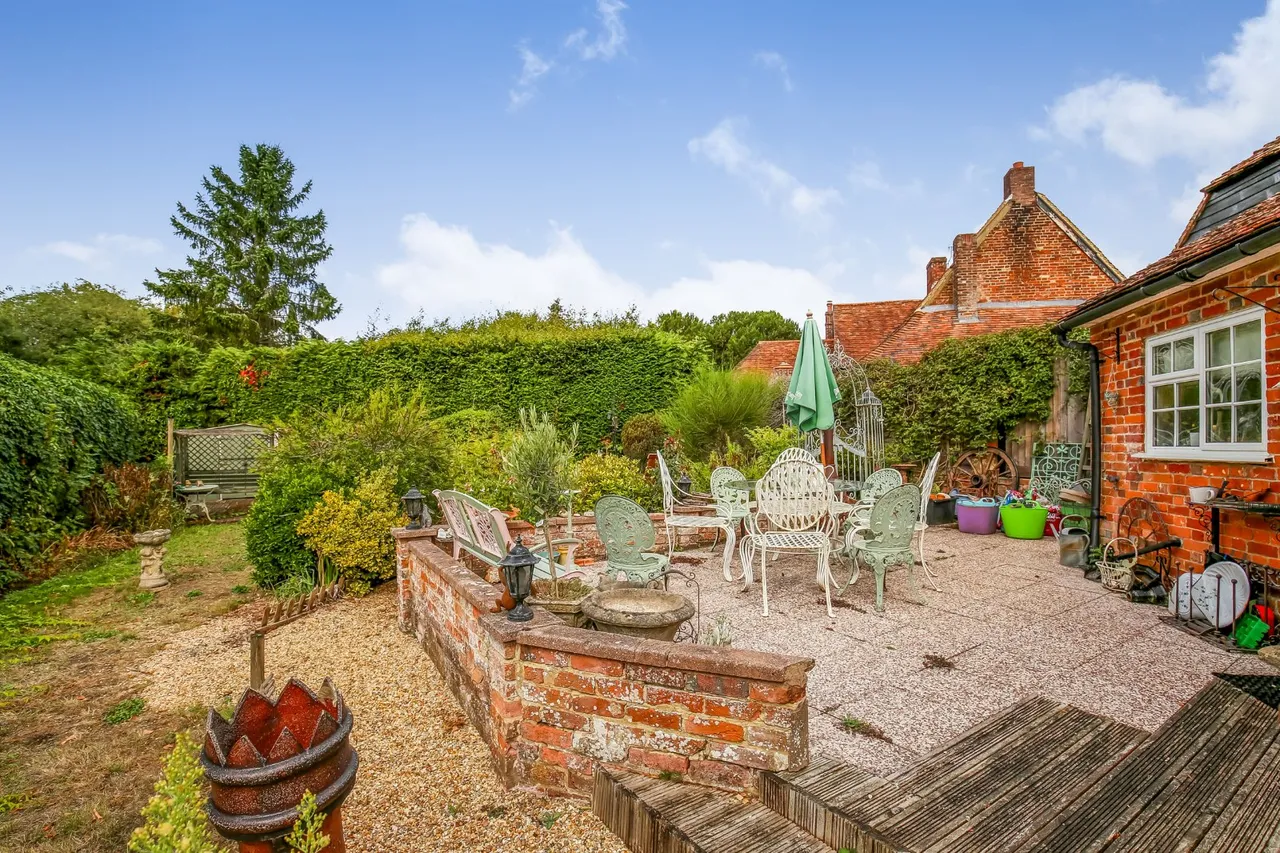 The Green, Alderbury, Salisbury, Wiltshire, SP5 3AW, photo 2