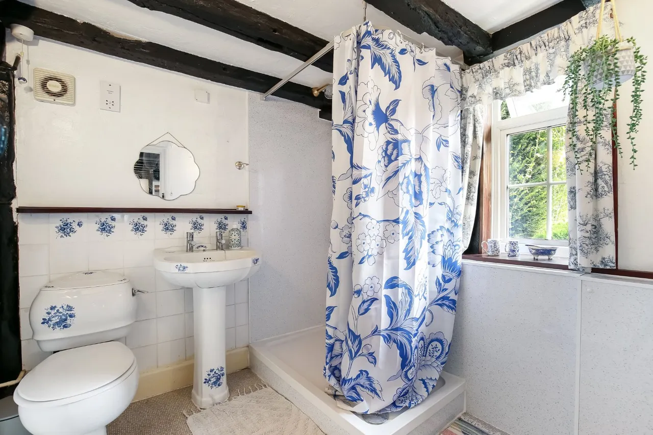 The Green, Alderbury, Salisbury, Wiltshire, SP5 3AW, photo 8