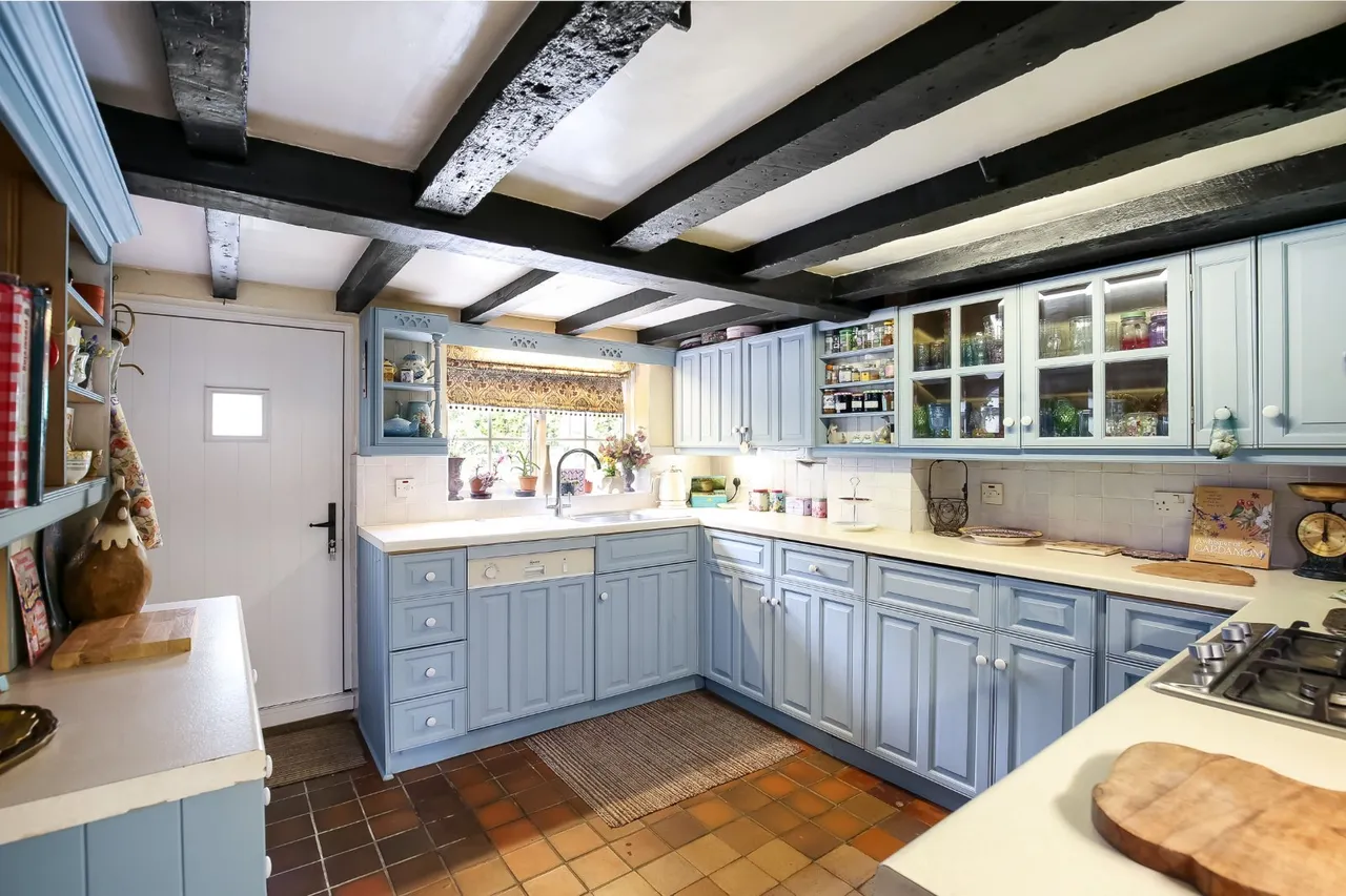 The Green, Alderbury, Salisbury, Wiltshire, SP5 3AW, photo 5