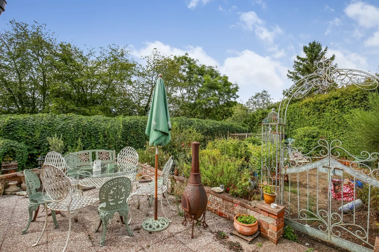 The Green, Alderbury, Salisbury, Wiltshire, SP5 3AW, photo 12