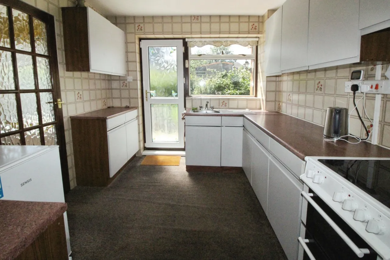 St. Stephens Drive, Sheffield, S26, photo 3
