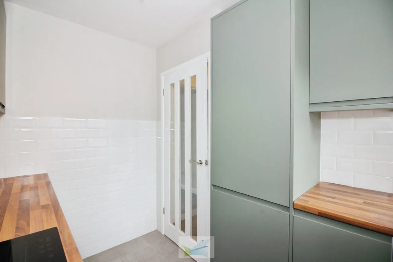 Waterford Road, BH23, photo 8