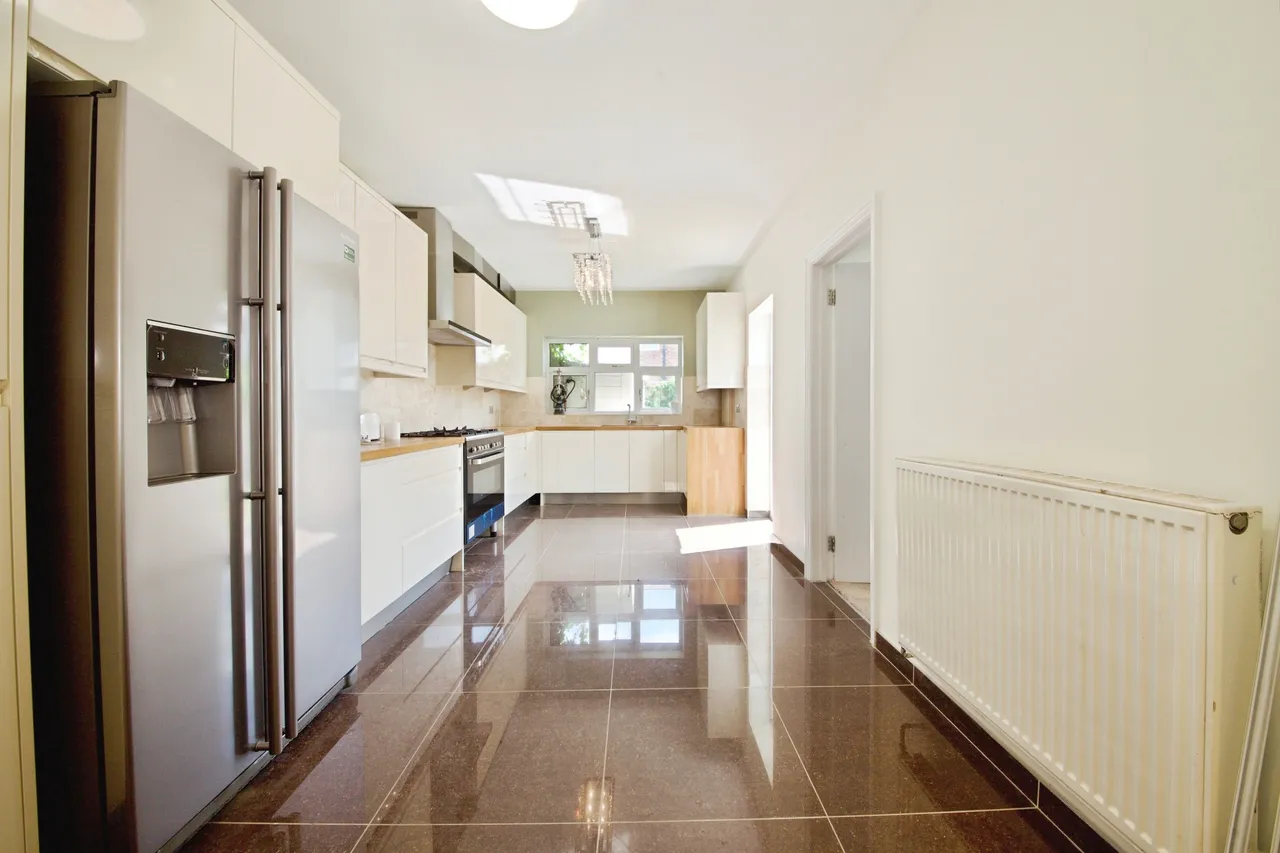 Winchester Road, London, N9, photo 5
