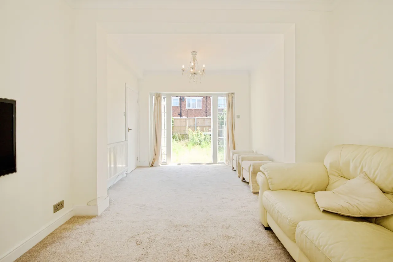 4 bed house for sale, Winchester Road, London, N9