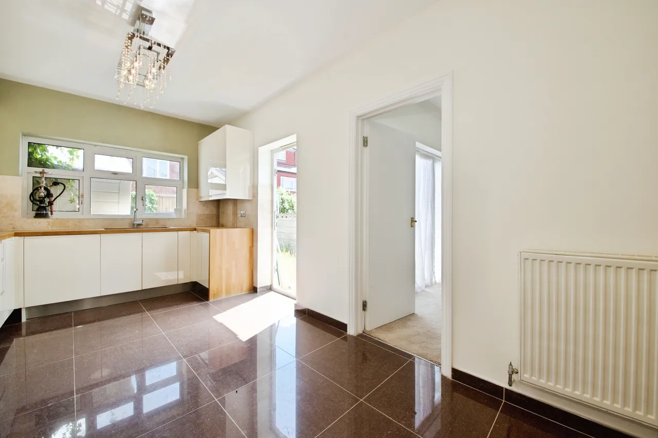 Winchester Road, London, N9, photo 6