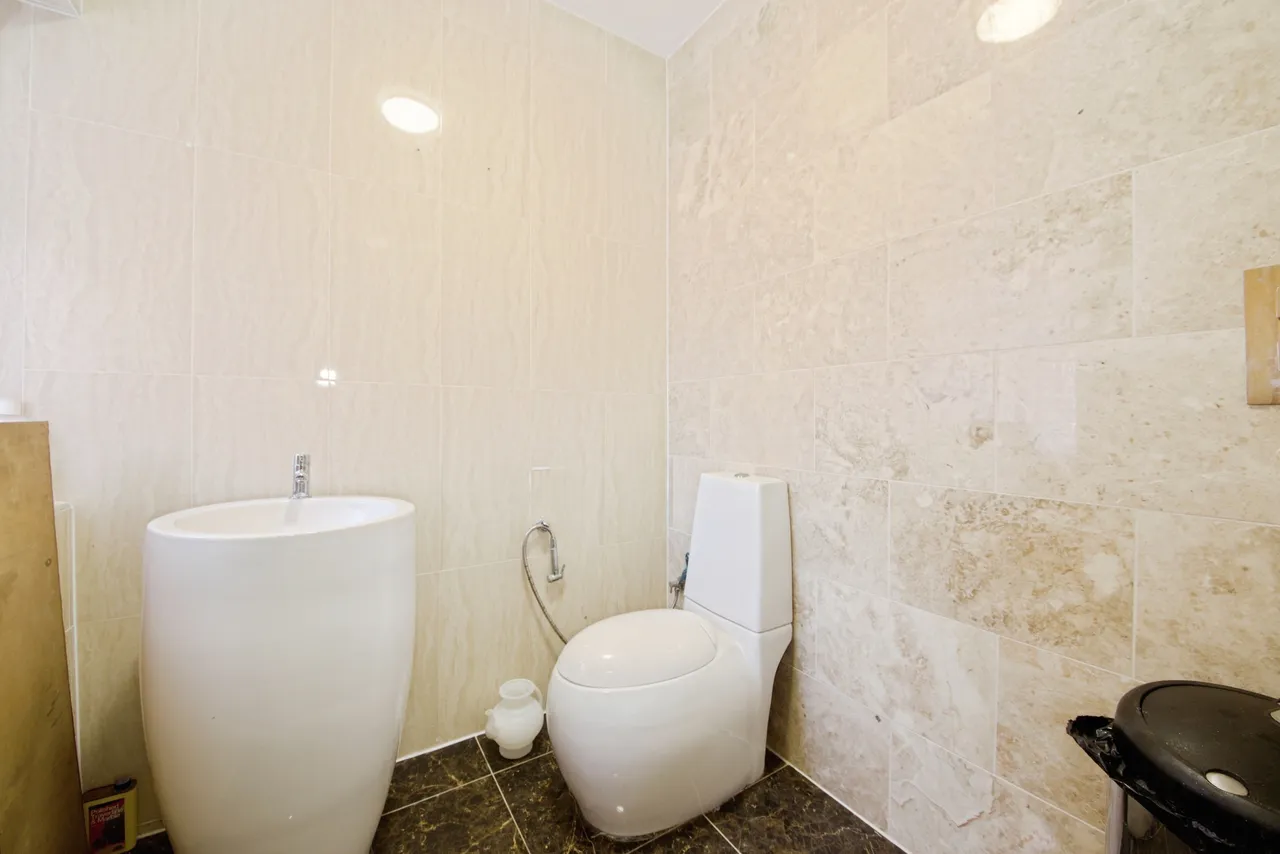 Winchester Road, London, N9, photo 11