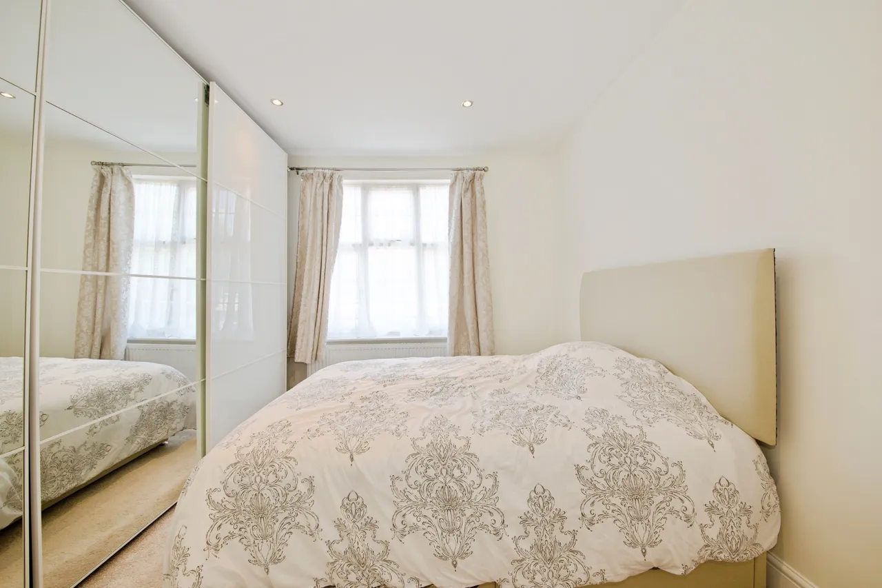 Winchester Road, London, N9, photo 8