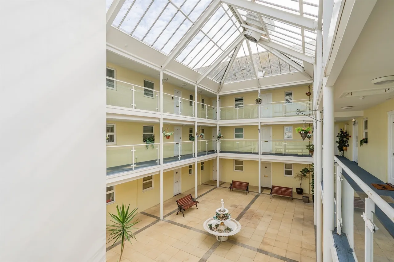 Lennox Street, Bognor Regis, photo 9