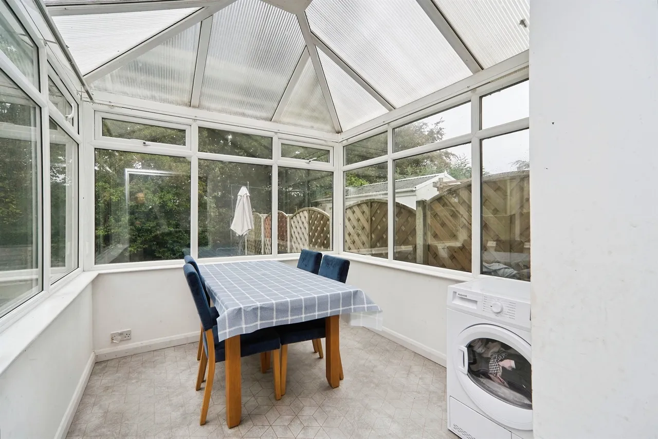 Owlcotes Drive, Pudsey, LS28, photo 10