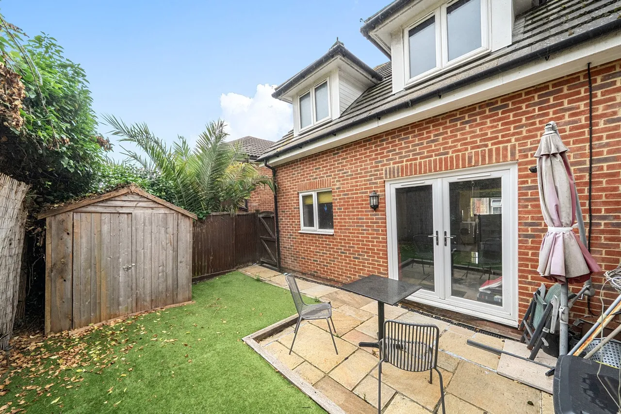 Cliffe Road, Kent, ME2, photo 24