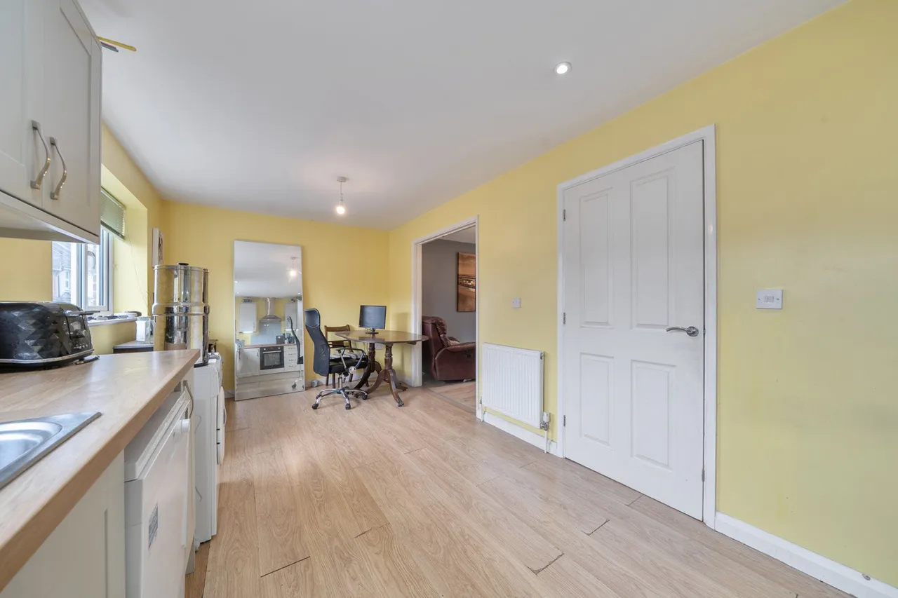 Cliffe Road, Kent, ME2, photo 16